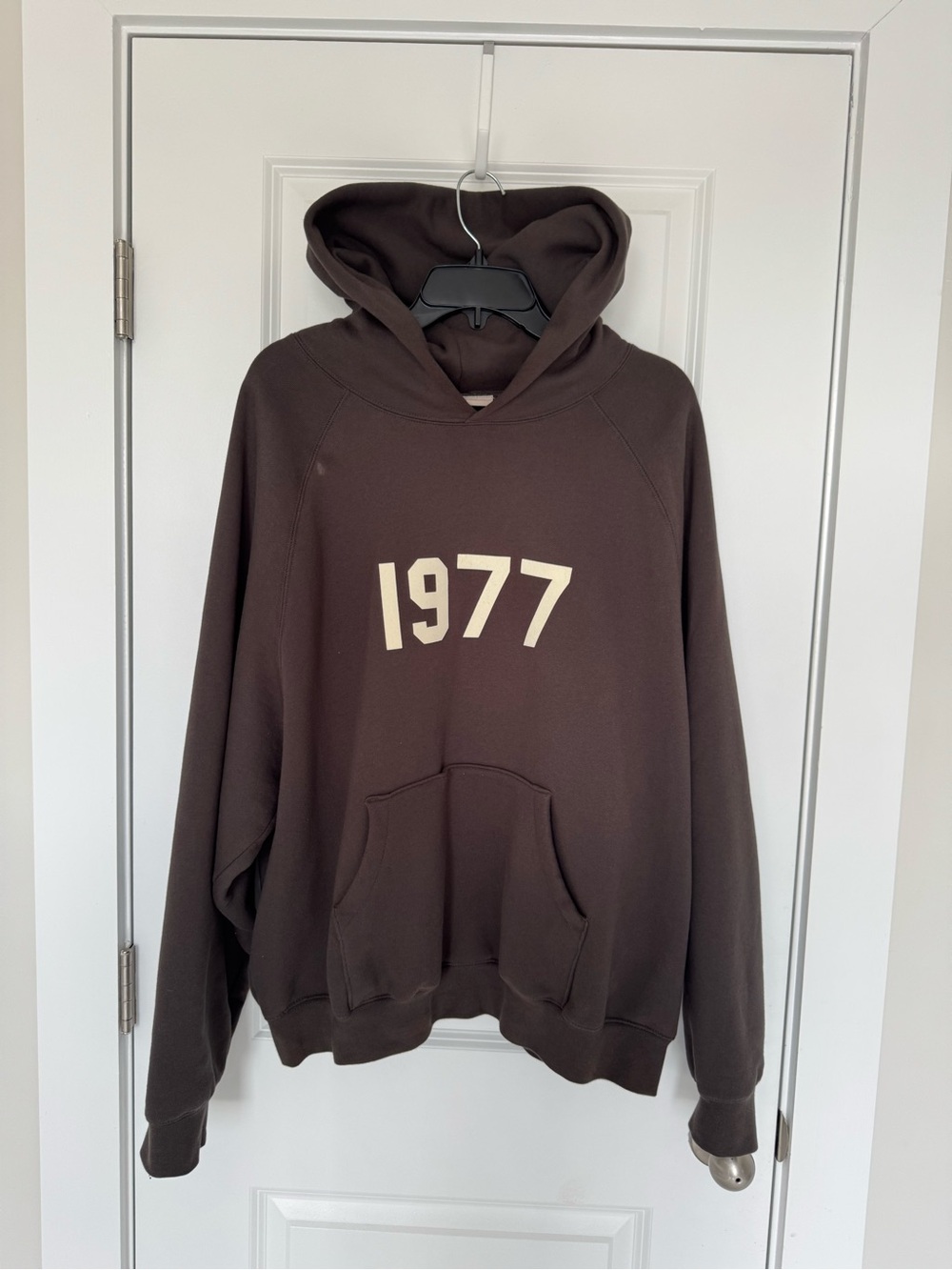 1977 Essentials Graphic Hoodie - Brown